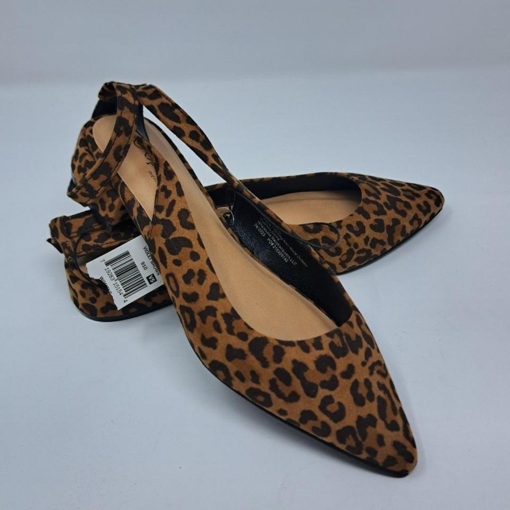 Ophelia Roe New With Tags Women's Leopard print shoes faux suede size 6